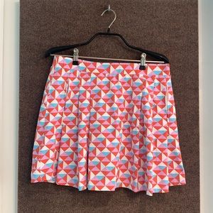 J.McLaughlin abstract pink multicolor skort. Medium size. Two front zip pockets.